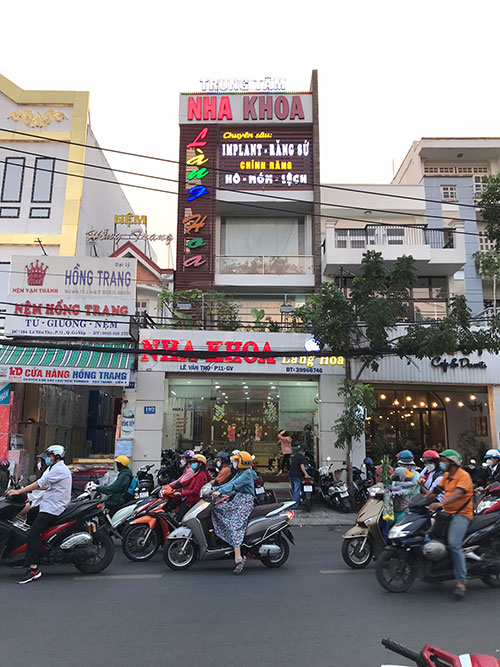 Bảng hiệu nha khoa