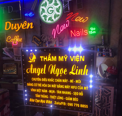 Bảng hiệu thẩm mỹ viện